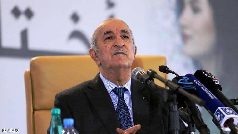 خبرنگاران رئیس جمهوری الجزایر با معرفی فرمانده نیروی زمینی خبرنگاران رئیس جمهوری الجزایر با معرفی فرمانده نیروی زمینی تغییرات در ارتش را شروع کرد