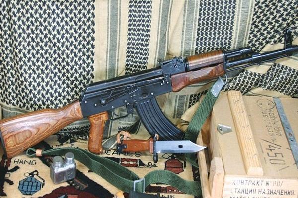 تور هند ارزان: روسیه اجازه فراوری آخرین مدل اسلحه کلاشینکف را به هند داد