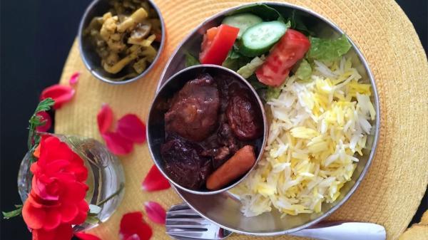 طرز تهیه مرغ و آلو با رب انار مجلسی و خوشمزه طرز تهیه مرغ و آلو با رب انار مجلسی و خوشمزه