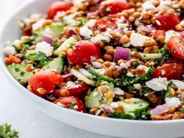 طرز تهیه سالاد عدس به 4 روش ، بهترین سس برای سالاد عدس چیه؟ طرز تهیه سالاد عدس به 4 روش ، برترین سس برای سالاد عدس چیه؟